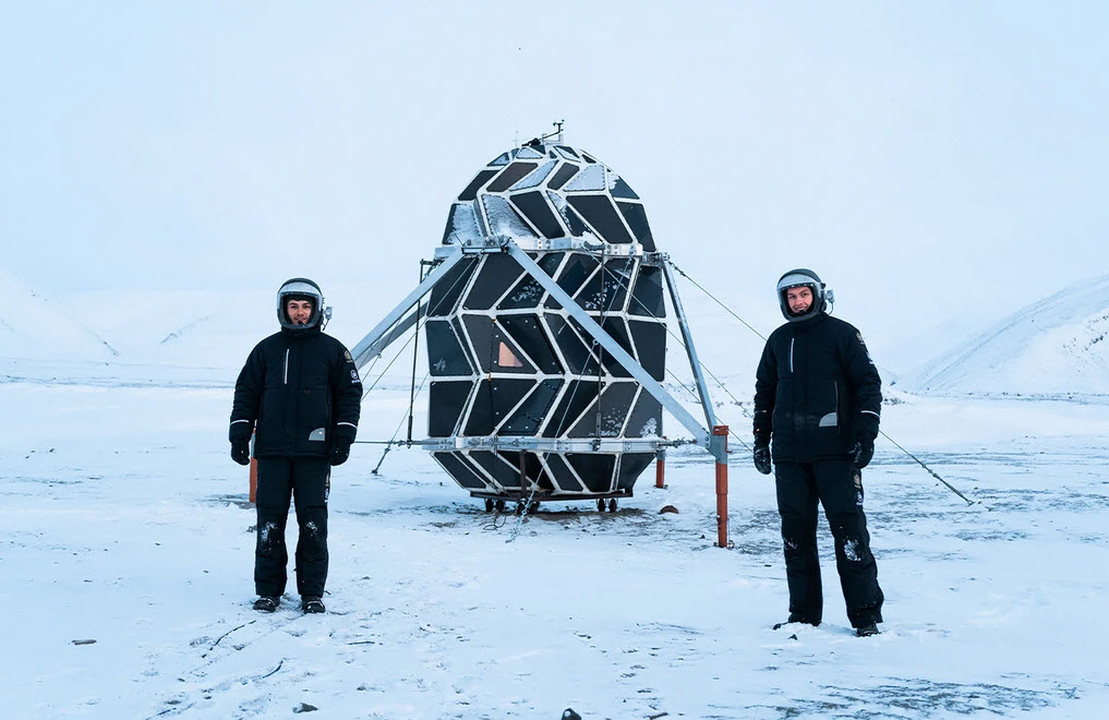 این استودیوی دانمارکی اقامتگاهی تخم‌مرغی برای زیست روی سیارات دیگر به صورت اوریگامی و ماژولار طراحی کرده