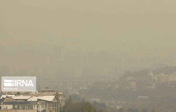 برج میلاد در آلودگی تهران محو شد
