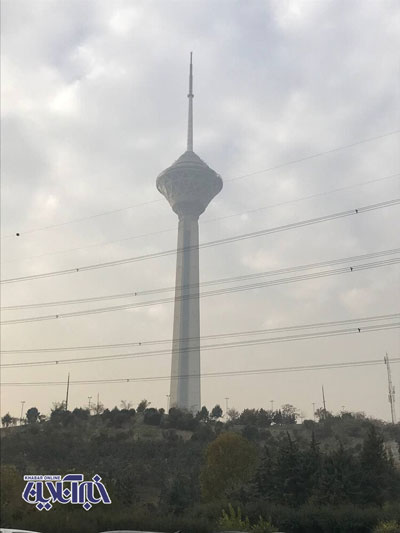 برج میلاد در محاصره گرد و غبار و آلودگی