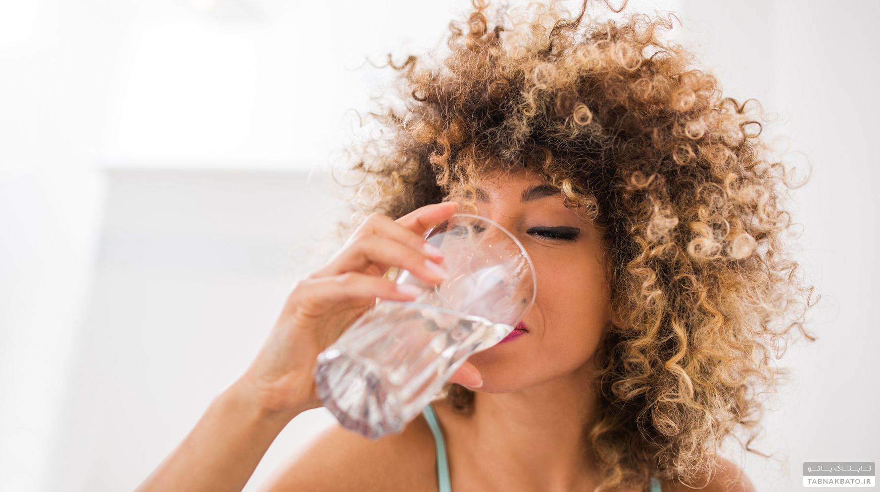 آیا تئوری نوشیدن ۸ لیوان آب در روز برای همگان صادق است؟