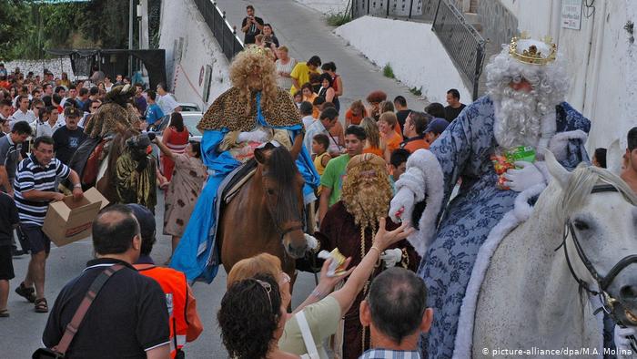 جشن‌های عجیبی که اسپانیایی‌های هر سال برگزار می‌کنند