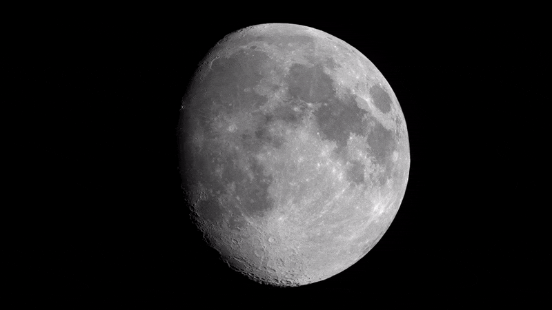 یک عکاس ۲ میلیون عکس از ماه گرفت تا «لرزش» ماه را نشان دهد