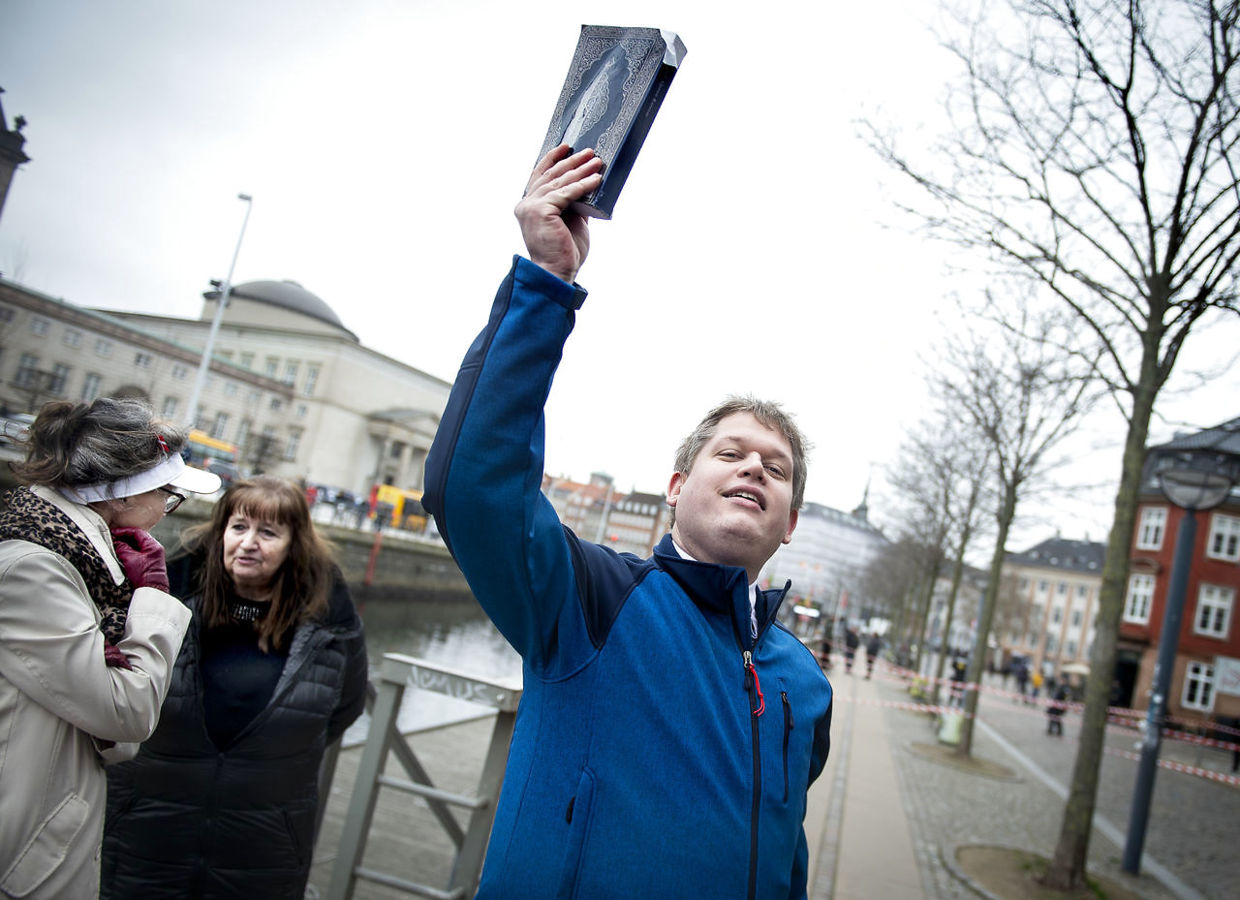 درگیری پلیس با معترضین ضد قرآن‌سوزی در سوئد
