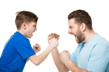 پدران و پسران سر چه دعوا می کنند؟ راههای بهبود رابطه پدر و پسر(بیتوته)