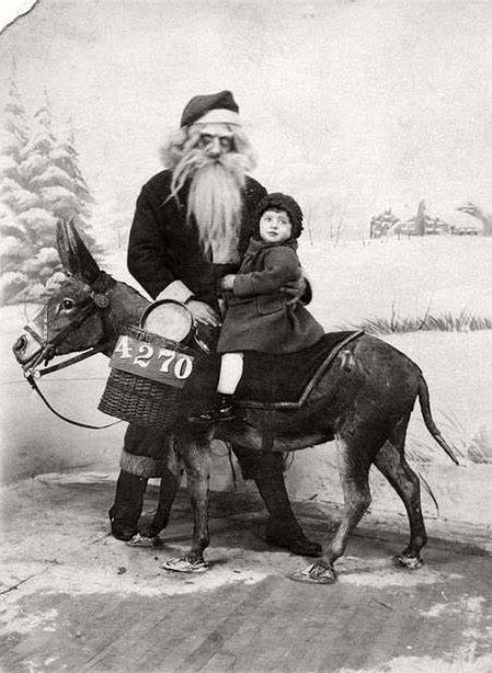 بابانوئل‌های قرن نوزدهمی با شکل کنونی آنها که به صورت پیرمرد چاق سرخ‌پوش دوست‌داشتنی است، تفاوت داشتند!