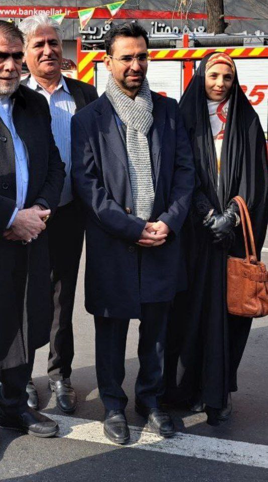 تصویری از آذری جهرمی همراه همسرش