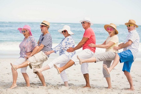 ۱۱ راه برای فعال ماندن و سالم ماندن در دوران بازنشستگی (بیتوته)