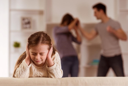 رفتار‌های پرخطر در دوران نوجوانی: آنچه والدین باید بدانند
