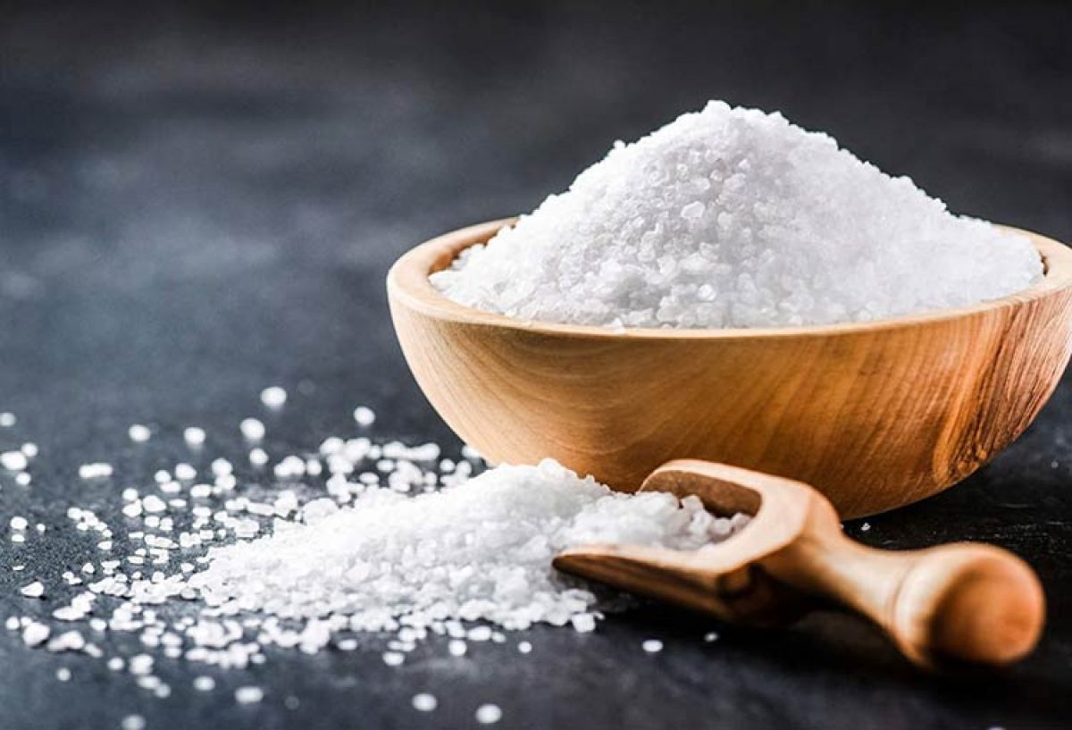 چرا اول و آخر غذا باید نمک بخوریم؟