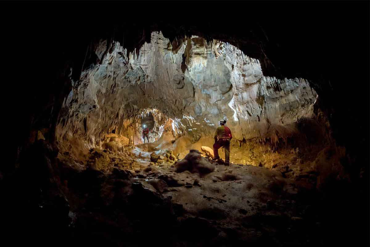معرفی انواع غار، نحوه شکل گیری و غارهای معروف ایران و جهان