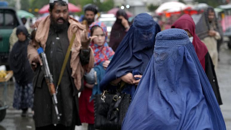 وقتی طالبان به زنان حق انتخاب می‌دهد!