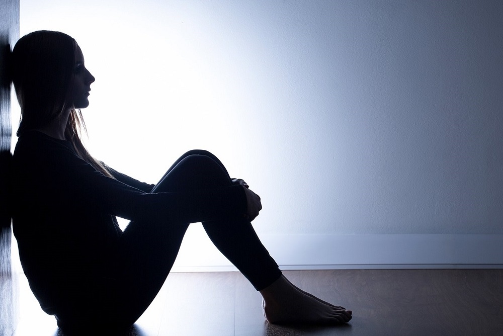 چرا من تنهام؟ ۱۷ کار آسانی که وقتی احساس تنهایی مفرط می‌کنید، می‌توانید انجام دهید تا حالتان بهتر شود