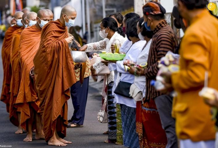 روز تولد بودا و فرستادن هزاران بالن به آسمان