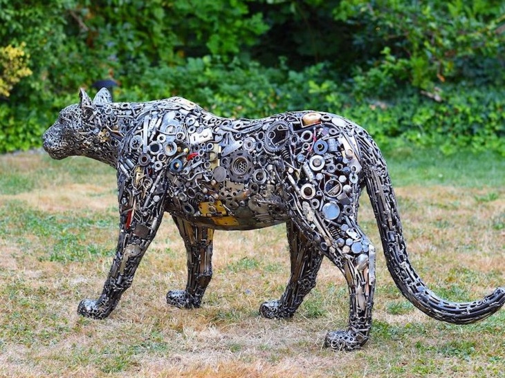 این هنرمند قطعات فلزی ضایعاتی را به مجسمه‌های شگفت‌انگیز حیوانات تبدیل می‌کند
