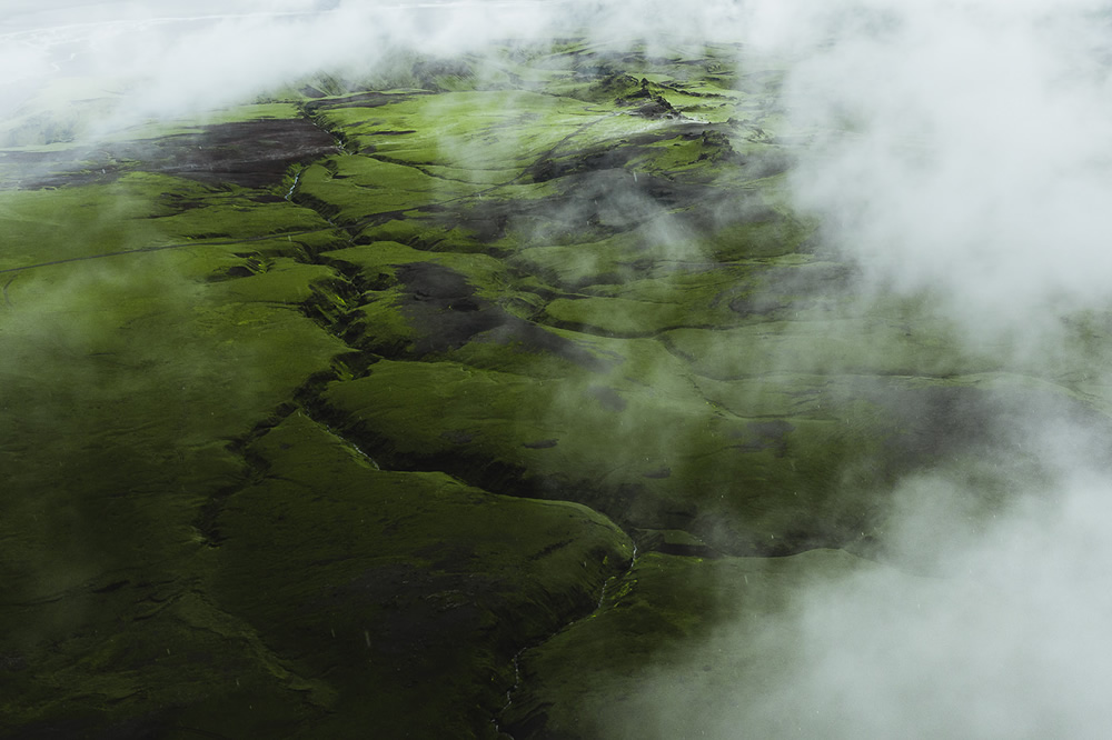 سرزمین طیف‌های سبزرنگ؛ مجموعه تصاویر هوایی زیبا از ایسلند