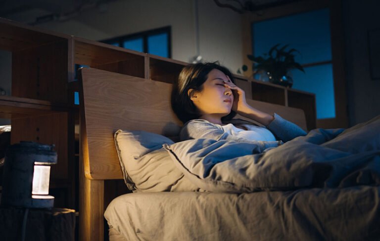 چگونه با آرام کردن ذهن خود راحت‌تر بخوابیم؟