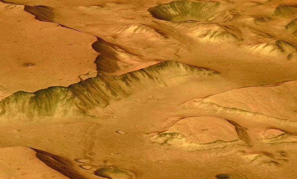 تصاویر خیره کننده از دره «مارینر» در مریخ که پنج برابر عمیق تر از گرند کنیون است + ویدیو
