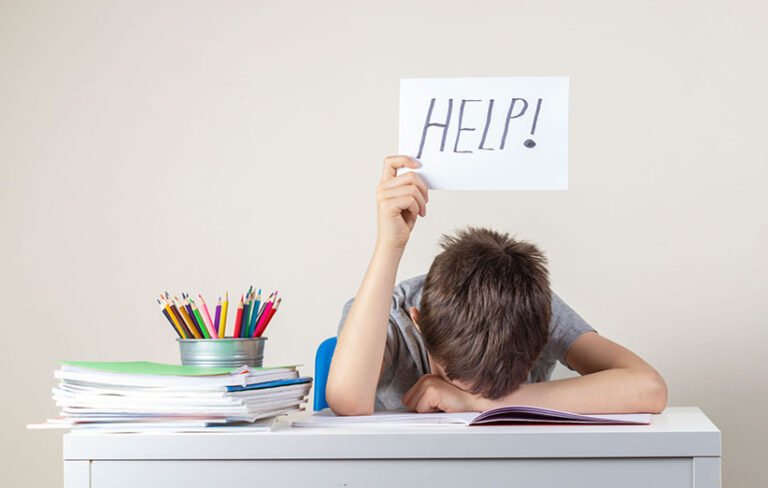 ۱۳ عامل اجتماعی و جانبی بروز استرس مدرسه‌ای در دانش‌آموزان