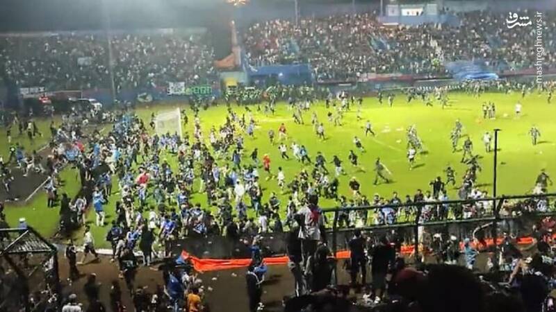 ۱۲۷ کشته در حاشیه مسابقه فوتبال اندونزی