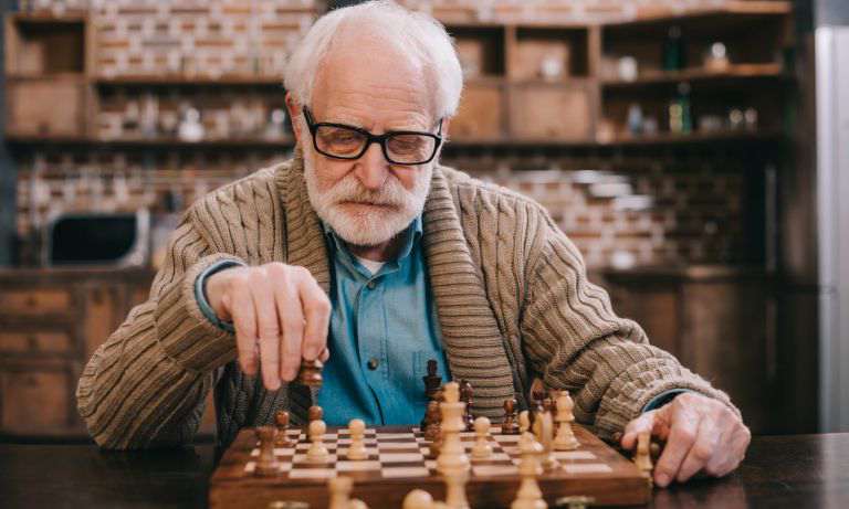 تفاوت آلزایمر با زوال عقل چیست؟