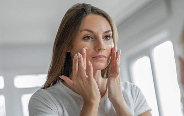 ۹ راهکار ساده برای درمان خشکی پوست اطراف دهان