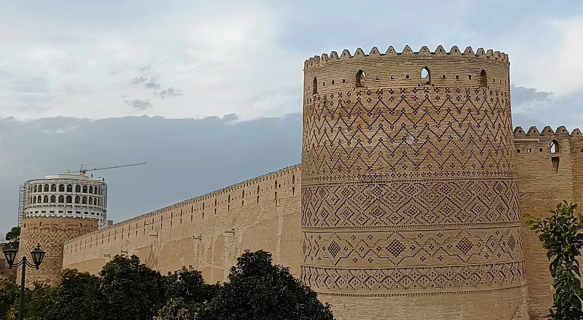 بختکی که روی یک اثر تاریخی در شیراز افتاد!