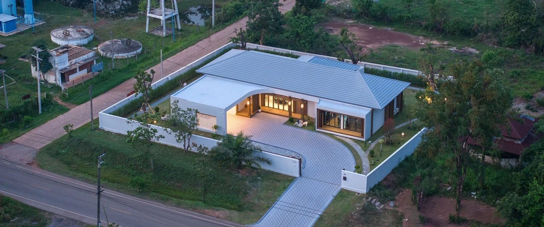 این خانه برای یک پزشک فراری از شلوغی طراحی شده است (موبنا)