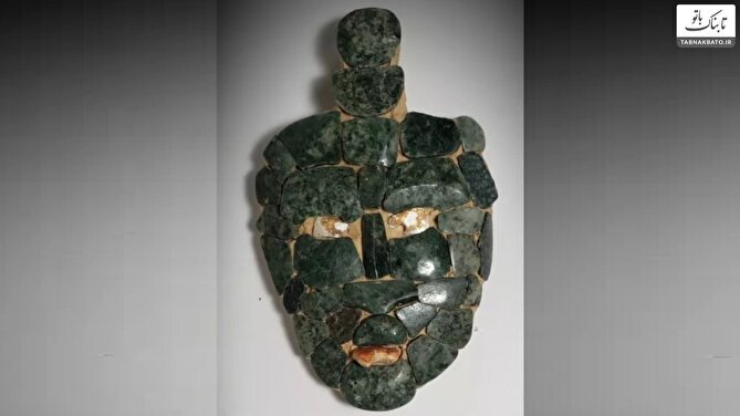 کشف نقاب کمیاب از جواهرات در مقبره مایا