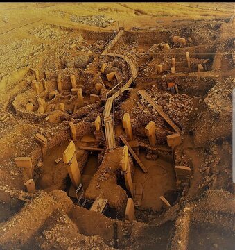 کشف مقبره‌ای که ۲۵۰۰ سال دست نخورده باقی مانده!