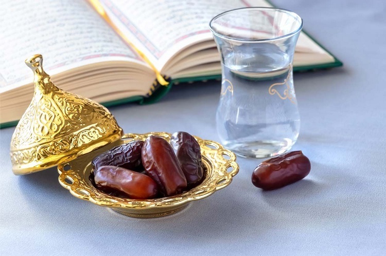 رژیم غذایی ماه رمضان؛ برای افطار و سحری چه بخوریم؟ (روزیاتتو)