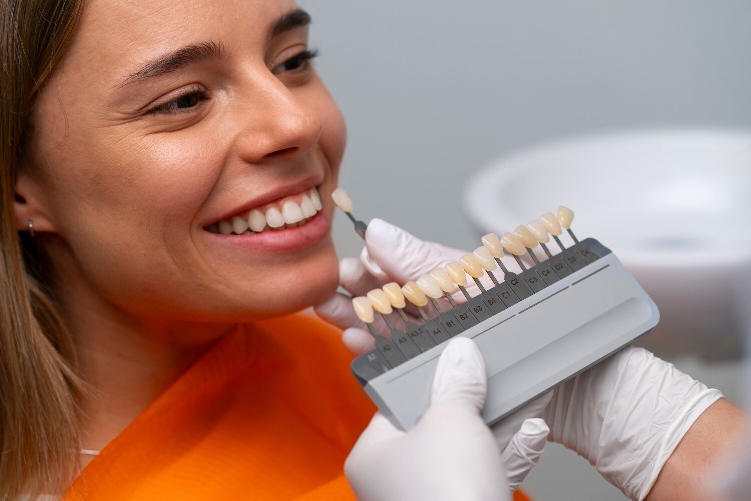 برای رفع فاصله دندان ها کدام روش دندانپزشکی مناسب است؟