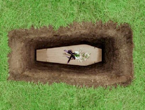 اتفاق هولناک در خاکسپاری؛ جنازه‌ای که نمی خواست دفن شود