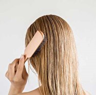 ۵ عادت رایجی که به موهای شما آسیب می‌رساند