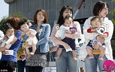 مسابقه عجیب ترساندن نوزادان در ژاپن