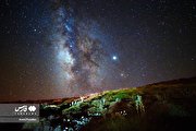 عکس‌های متحیرکننده از آسمانِ شب در گوشه ایران