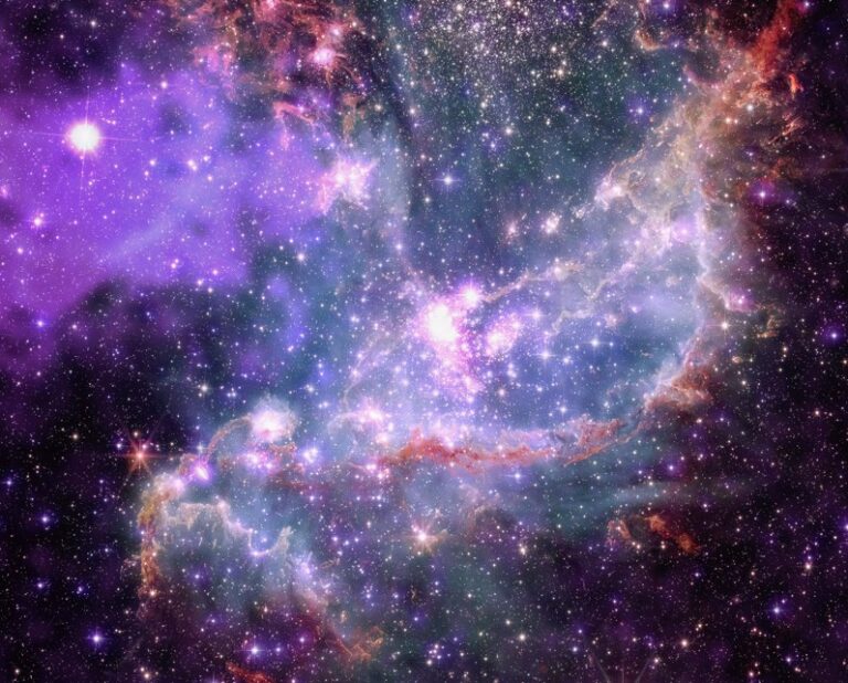 تصاویر ترکیبی از قدرتمندترین تلسکوپ های ناسا جزئیات شگفت انگیز کیهان را آشکار می‌کند(یک پزشک)