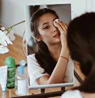 ۹ اشتباه رایج در پاک کردن آرایش صورت