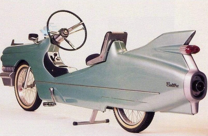 شمایل دیدنی یک موتورسیکلت در دهه ۵۰