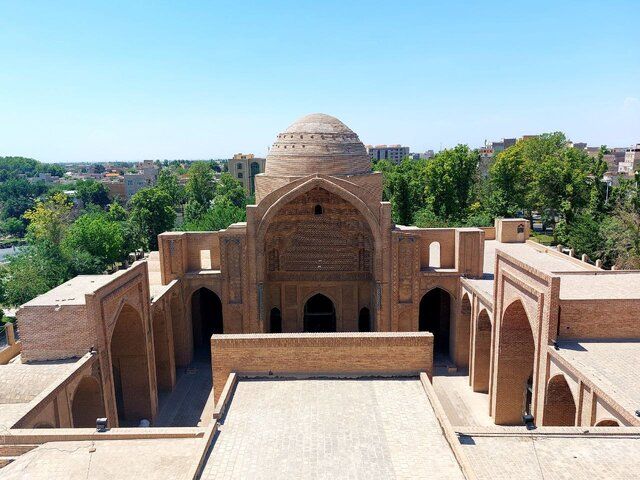 مرمت غیراصولی مسجد ۸۰۰ ساله فاجعه آفرید 