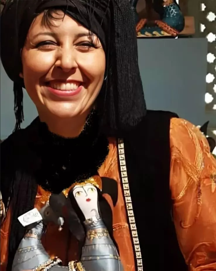 عکسی از همسر فرهاد اصلانی با یک لبخند عمیق