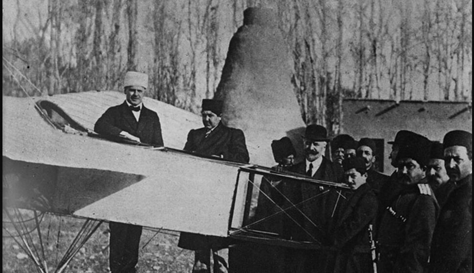 عکسی از نخستین هواپیما در زمان احمدشاه قاجار