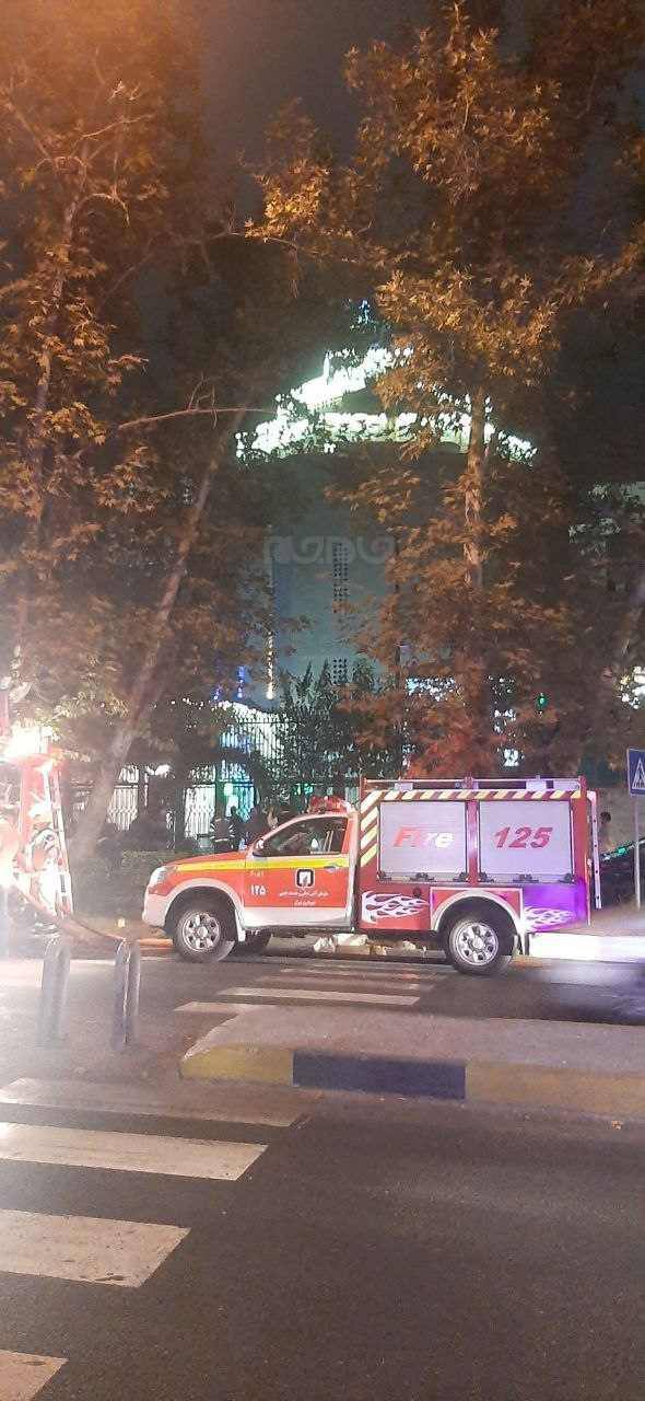 وقوع آتش‌سوزی در خیابان میرداماد تهران