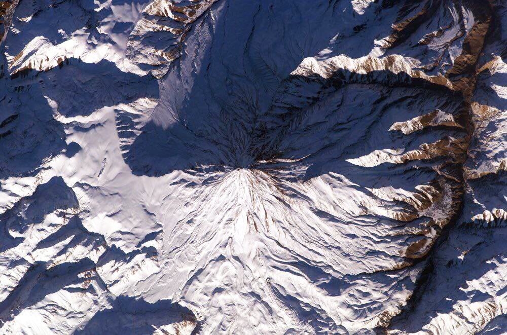 ثبت تصویری باورنکردنی از کوه دماوند توسط دوربین‌ فضانوردان ناسا