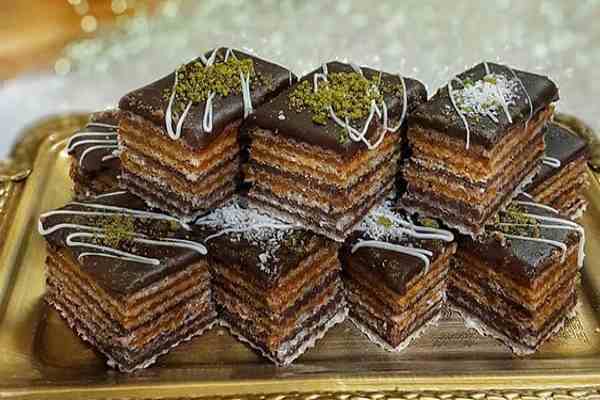 خوشمزه ترین و معروفترین شیرینی هایی که در گرجستان حتما باید امتحان کرد (پرشین وی)