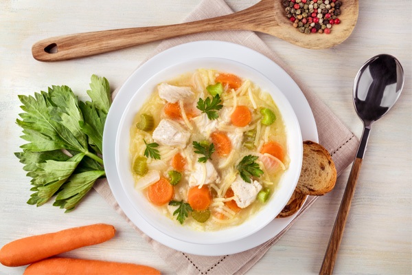 سوپ مرغ واقعا به بهبود سرماخوردگی کمک می‌کند؟