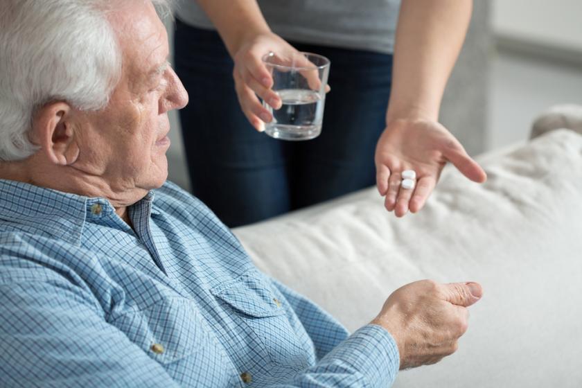 چه داروهایی برای سالمندان مضر است؟