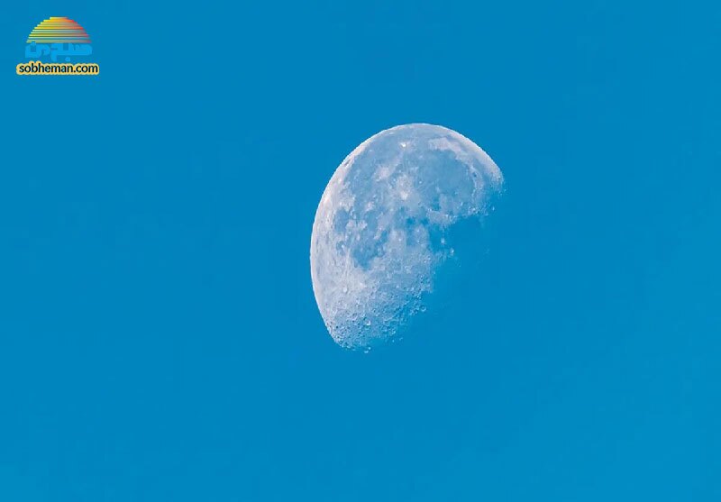 تئوری توطئه جدید: دیدن ماه در آسمان روز!