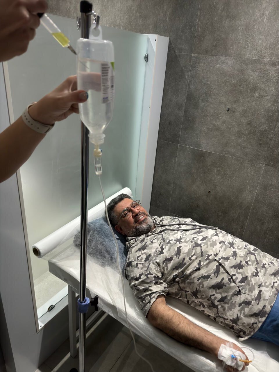 تصویری جدید از رضا رشیدپور روی تخت بیمارستان