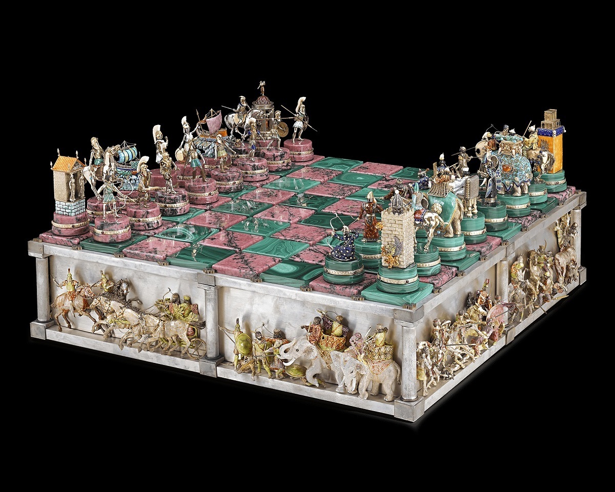 ست شطرنج میلیون دلاری با الهام از نبرد تاریخی مقدونیان و ایرانیان (عصرایران)