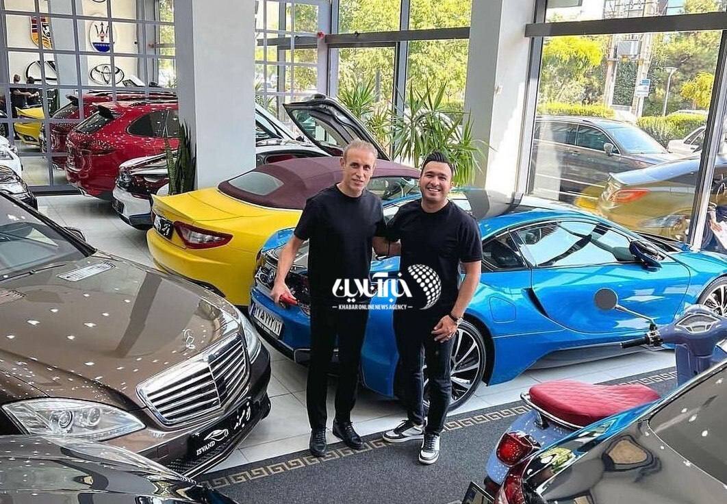 یحیی گل‌محمدی در کنار گران‌ترین خودرو ایران